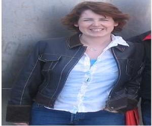 Kelley Armstrong Kelley Armstrong