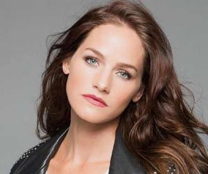 Kelly Overton Kelly Overton