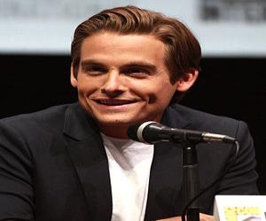 Kevin Zegers Kevin Zegers