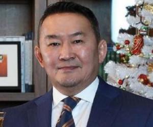 Khaltmaagiin Battulga Khaltmaagiin Battulga