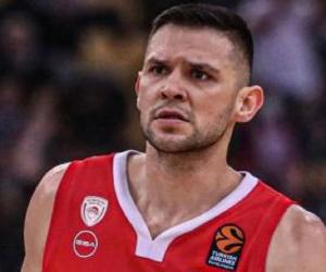 Kostas Papanikolaou Kostas Papanikolaou
