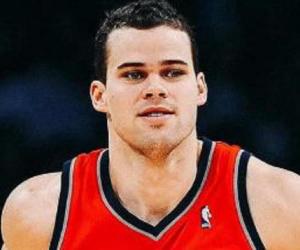 Kris Humphries