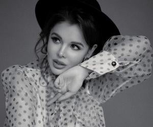 Ksenia Sitnik Ksenia Sitnik