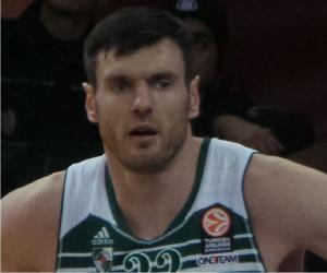 Ksystof Lavrinovic Ksystof Lavrinovic