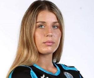 Larissa Kalaus Larissa Kalaus