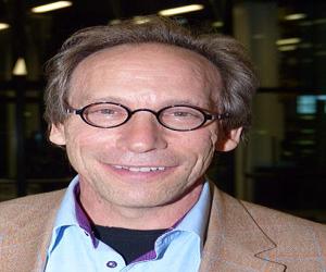 Lawrence M. Krauss Lawrence M. Krauss
