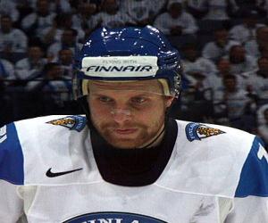 Leo Komarov Leo Komarov