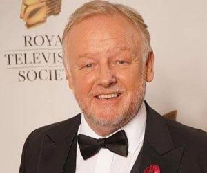 Les Dennis Les Dennis