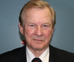 Lewis MacKenzie Lewis MacKenzie