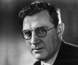 Lloyd Bacon Lloyd Bacon