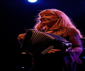 Loreena McKennitt Loreena McKennitt