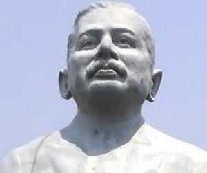 Luís de Menezes Bragança Luís de Menezes Bragança