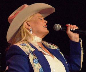 Lynn Anderson Lynn Anderson