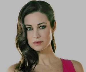 Manuela Arcuri Manuela Arcuri