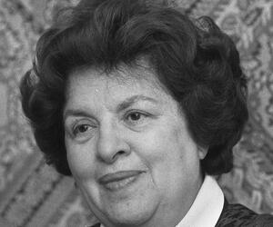 Maria de Lourdes Pintasilgo Maria de Lourdes Pintasilgo