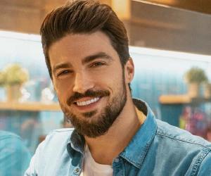 Mariano Di Vaio Mariano Di Vaio