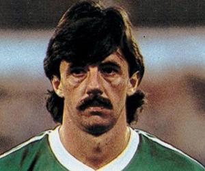 Mark Lawrenson Mark Lawrenson