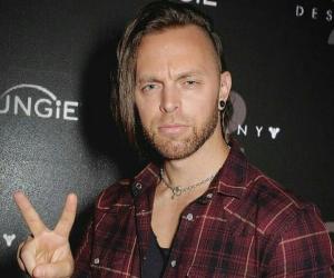 Matthew Tuck Matthew Tuck