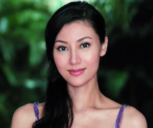 Michelle Reis Michelle Reis
