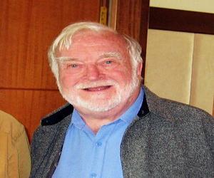 Mihaly Csikszentmihalyi Mihaly Csikszentmihalyi