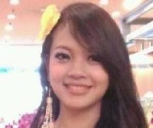 Nang Khin Zay Yar Nang Khin Zay Yar
