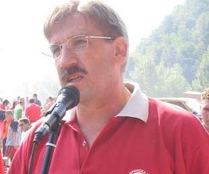 Nenad Manojlović Nenad Manojlović