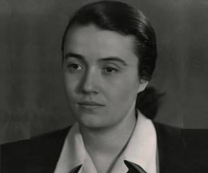 Nexhmije Hoxha Nexhmije Hoxha