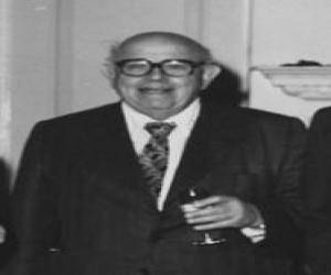 Nicholas Kaldor Nicholas Kaldor
