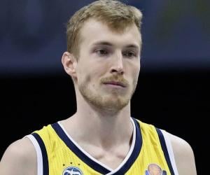 Niels Giffey Niels Giffey