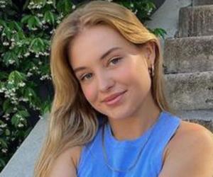 Pam Grzeskowiak Pam Grzeskowiak