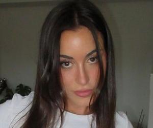 Paula Gonu Paula Gonu