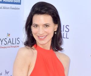 Perrey Reeves Perrey Reeves