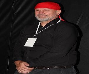 Peter FitzSimons Peter FitzSimons