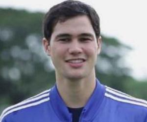 Phil Younghusband Phil Younghusband