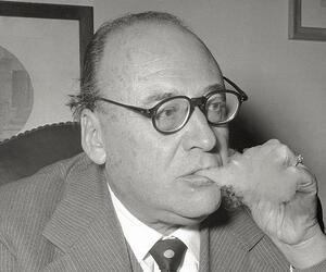 Riccardo Bacchelli Riccardo Bacchelli