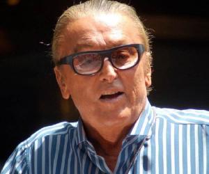 Robert Evans Robert Evans
