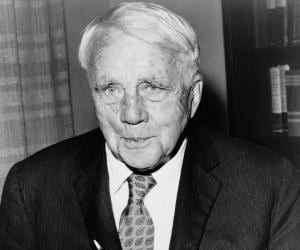 Robert frost childhood facts