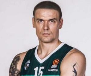 Robertas Javtokas Robertas Javtokas