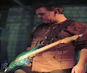 Robin Guthrie Robin Guthrie