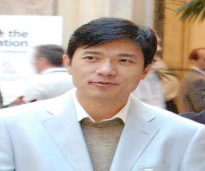 Robin Li Robin Li