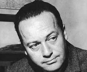 Ross Macdonald Ross Macdonald