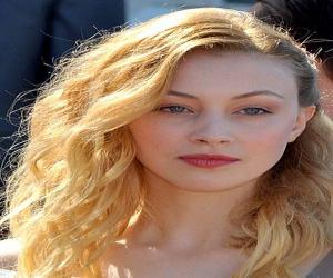 Sarah Gadon Sarah Gadon