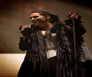 Sharon den Adel Sharon den Adel