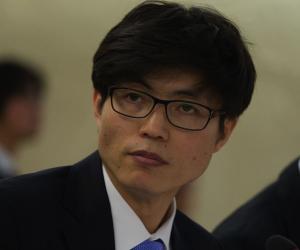 Shin Dong-hyuk Shin Dong-hyuk