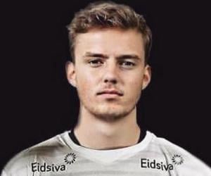 Sigvaldi Guðjónsson Sigvaldi Guðjónsson