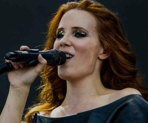 Simone Simons