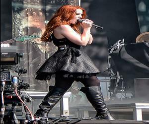 Simone Simons Simone Simons