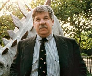 Stephen Jay Gould Biography - Childhood, Life Achievements & Timeline