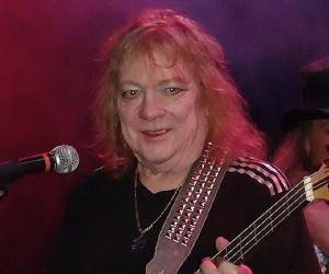 Steve Priest Steve Priest