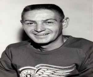 Terry Sawchuk Terry Sawchuk